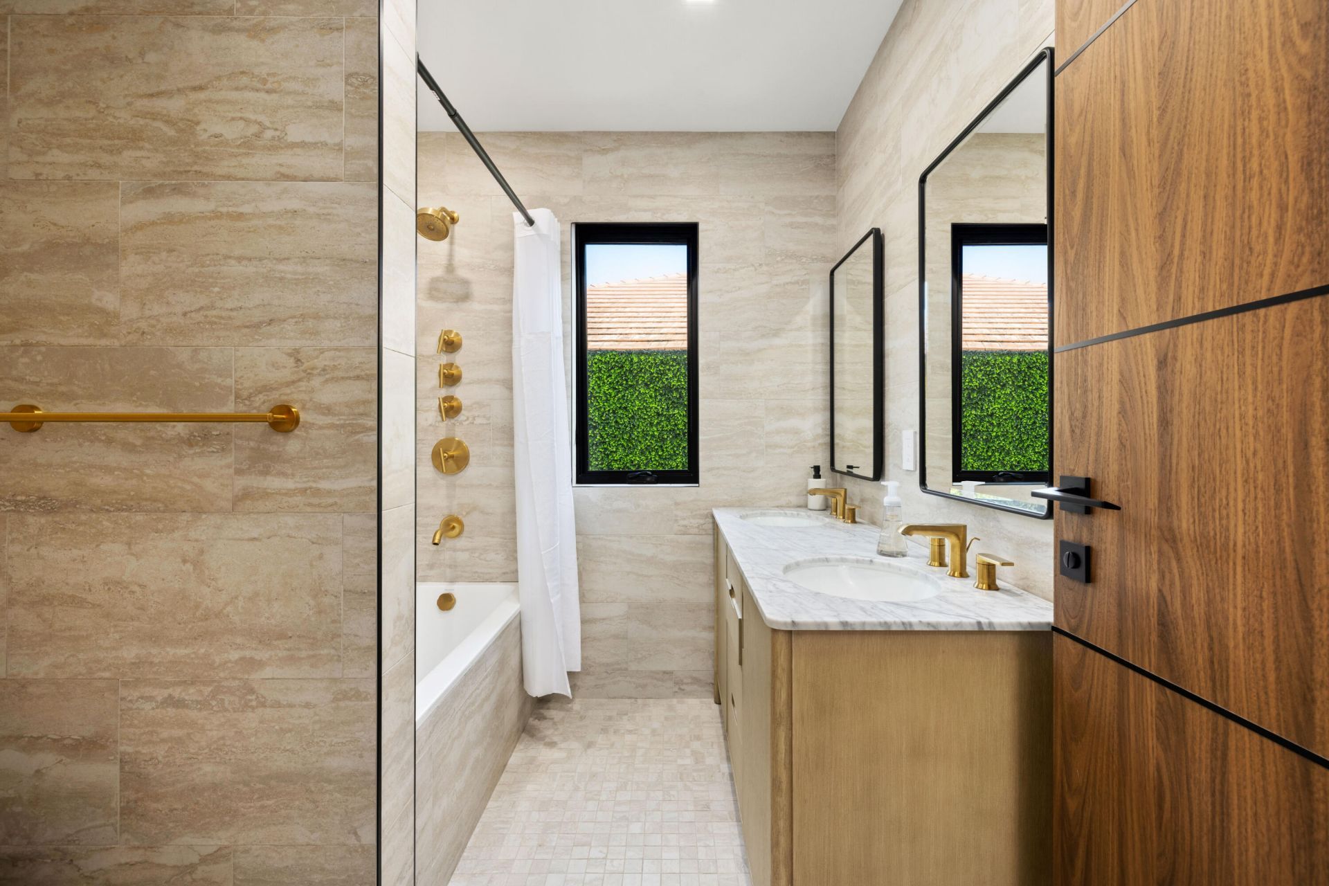 1099 S Atlantic Drive, Lantana, FL 33462 Photo