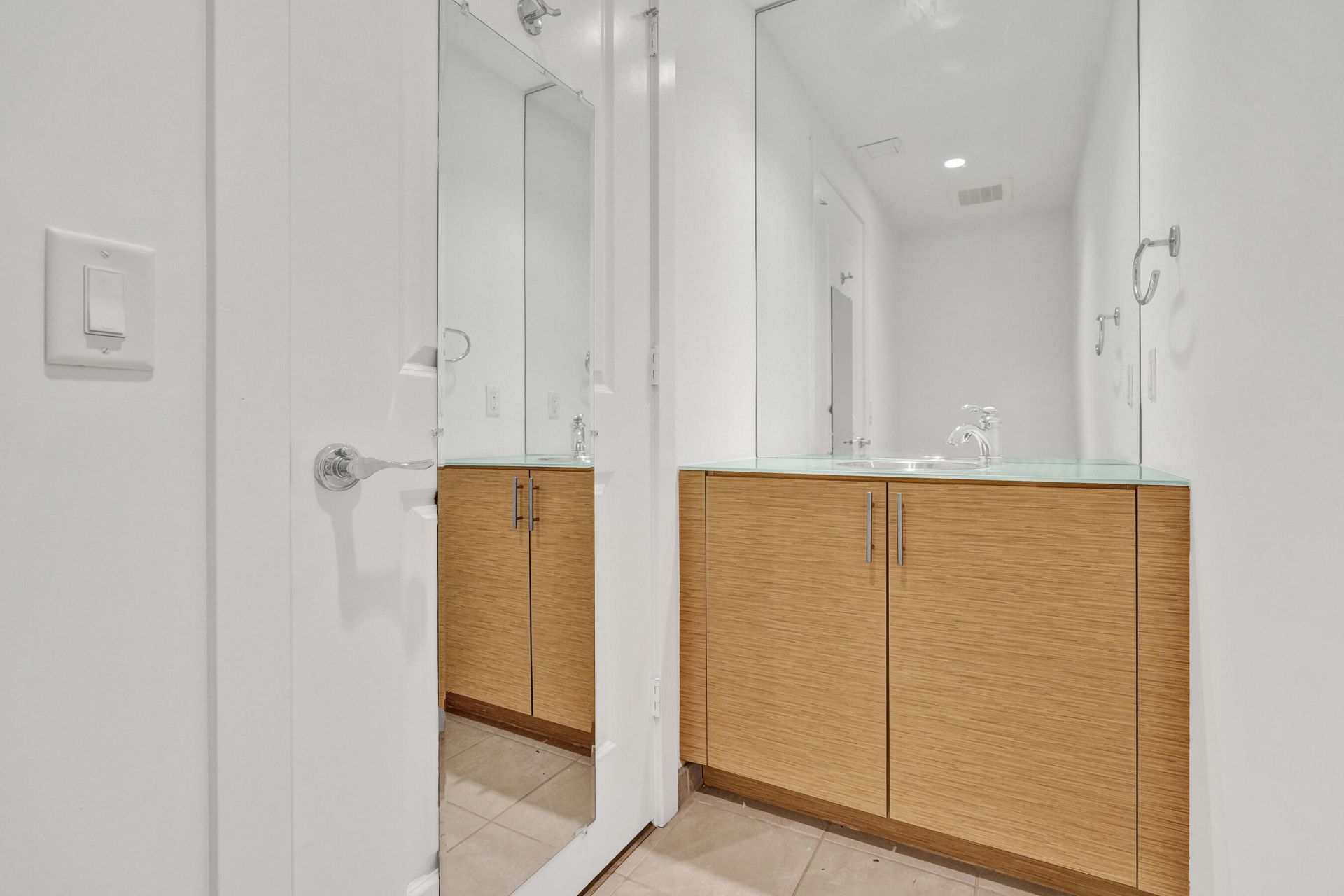 315 NE 3rd Avenue, Unit 1201, Fort Lauderdale, FL 33301 Photo