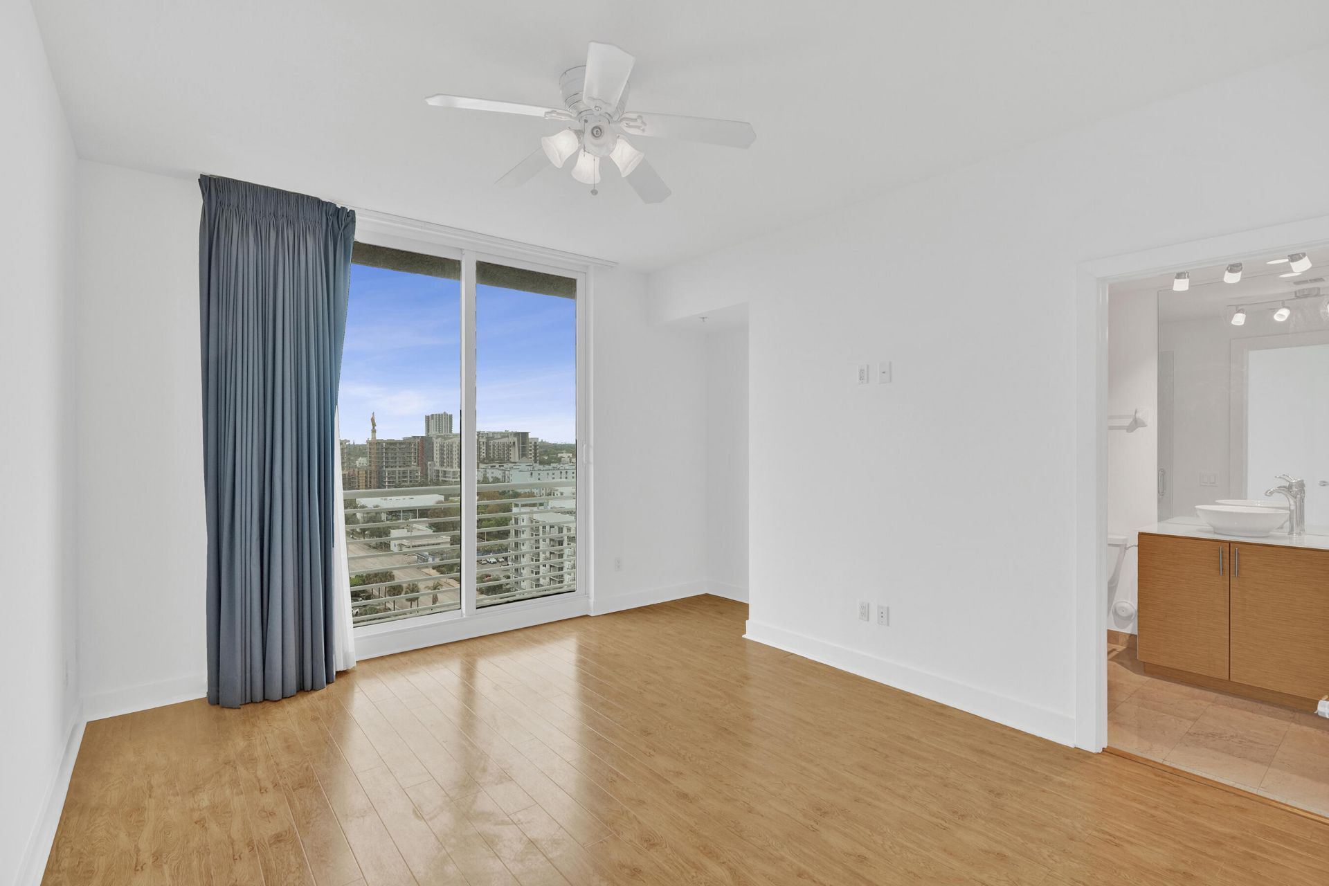 315 NE 3rd Avenue, Unit 1201, Fort Lauderdale, FL 33301 Photo