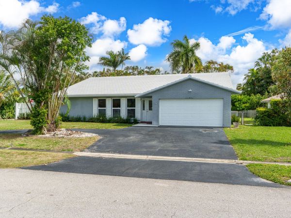 11271 NW 35th Street, Coral Springs, FL 33065