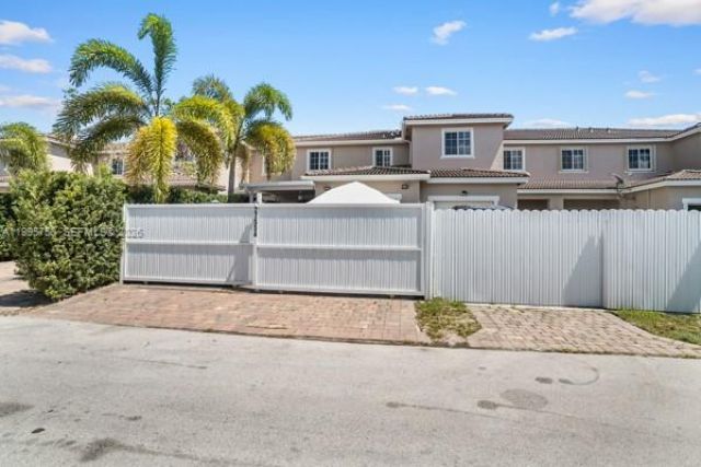 27554 SW 140th Ave, Homestead, FL 33032 Photo