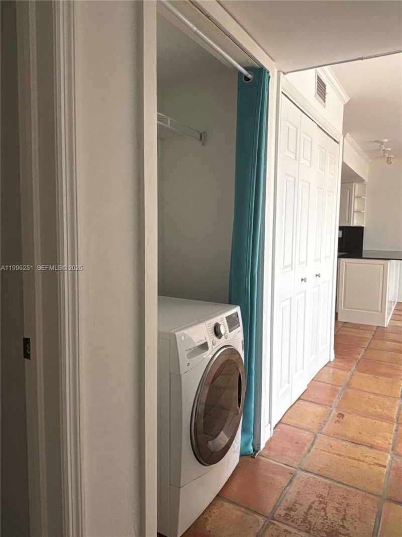 555 Crandon Blvd, Unit 43, Key Biscayne, FL 33149 Photo