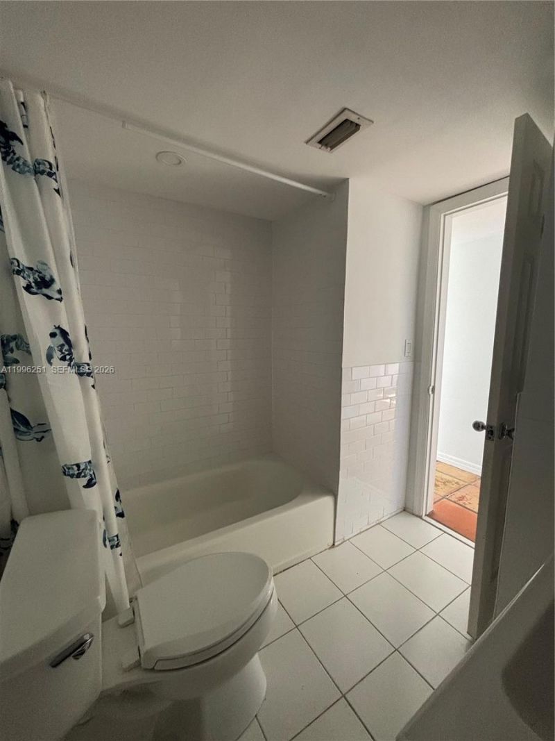 555 Crandon Blvd , Unit 43, Key Biscayne, FL 33149 Photo