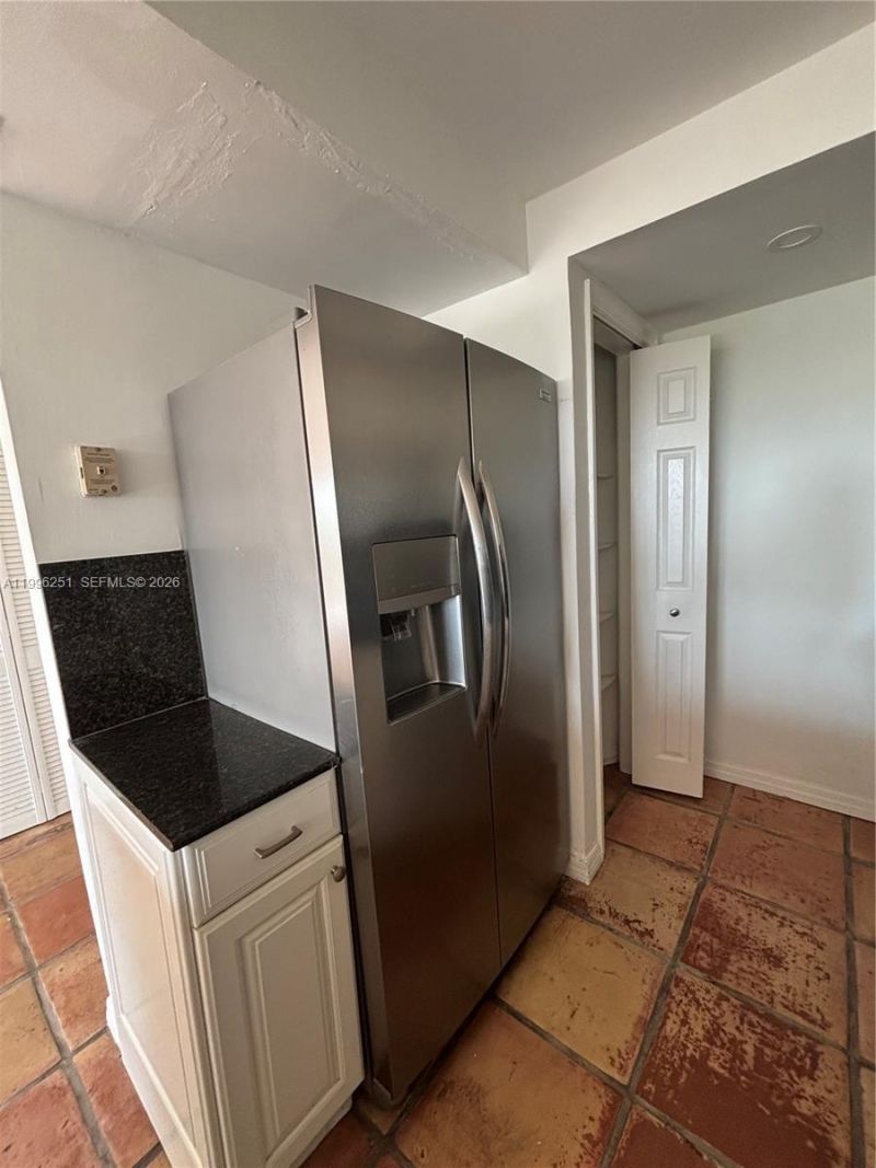 555 Crandon Blvd , Unit 43, Key Biscayne, FL 33149 Photo