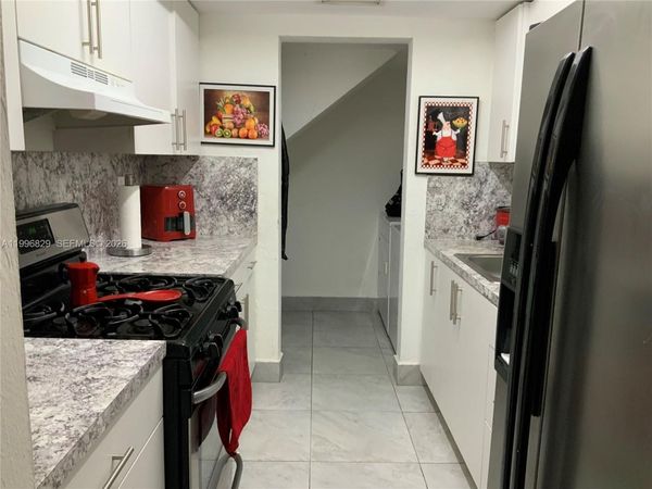 1300 W 53rd St , Unit 35, Hialeah, FL 33012