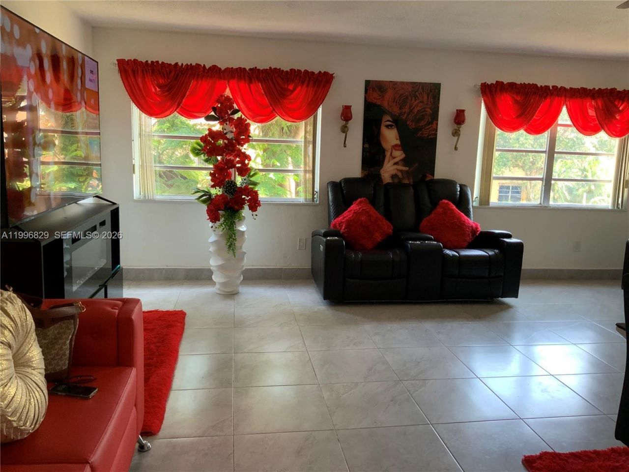 1300 W 53rd St , Unit 35, Hialeah, FL 33012 Photo