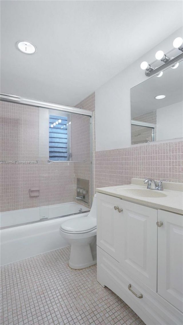 1340 Lincoln Rd, Unit 404, Miami Beach, FL 33139 Photo