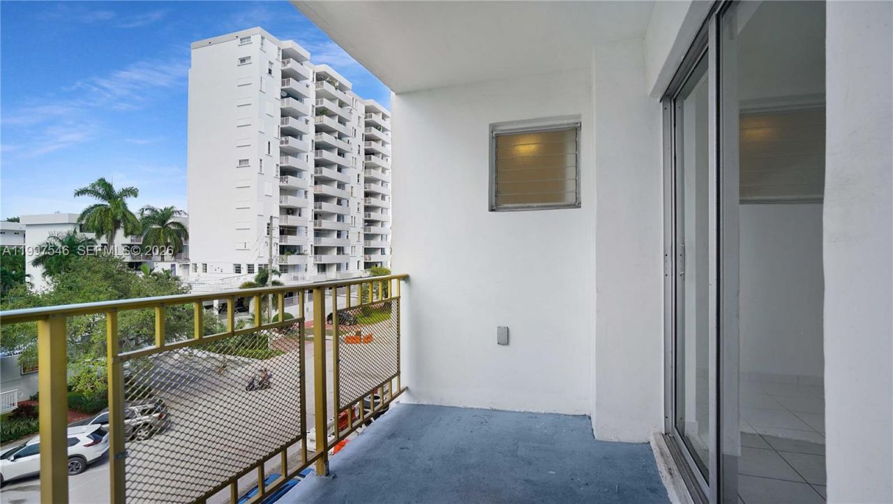 1340 Lincoln Rd, Unit 404, Miami Beach, FL 33139 Photo