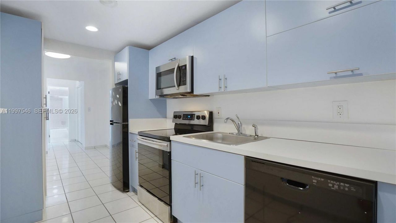 1340 Lincoln Rd, Unit 404, Miami Beach, FL 33139 Photo