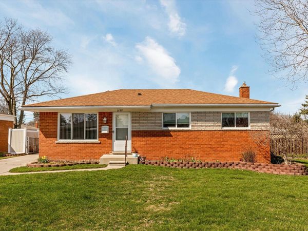 27317 Welsh Drive, Warren, MI 48092