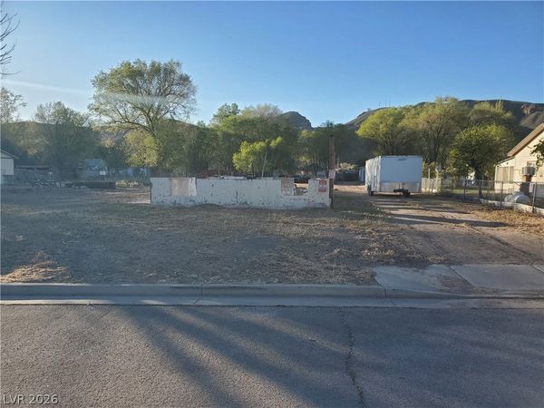 769 Lincoln Street , Caliente, NV 89008