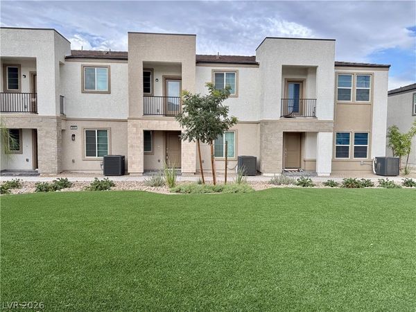 5672 Beguiling Falls Street, Las Vegas, NV 89148