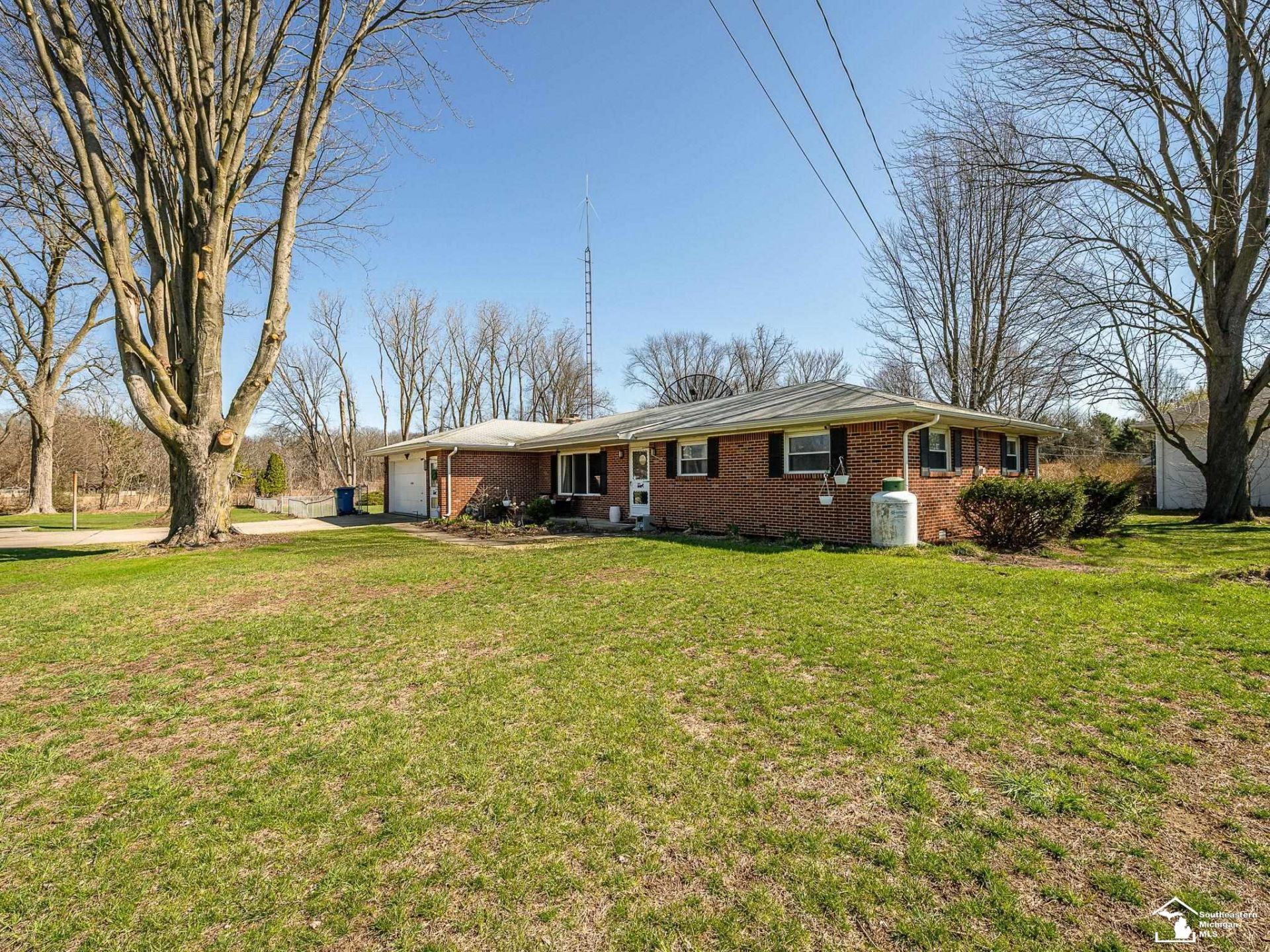 10200 Summerfield Road, Temperance, MI 48182 Main Photo