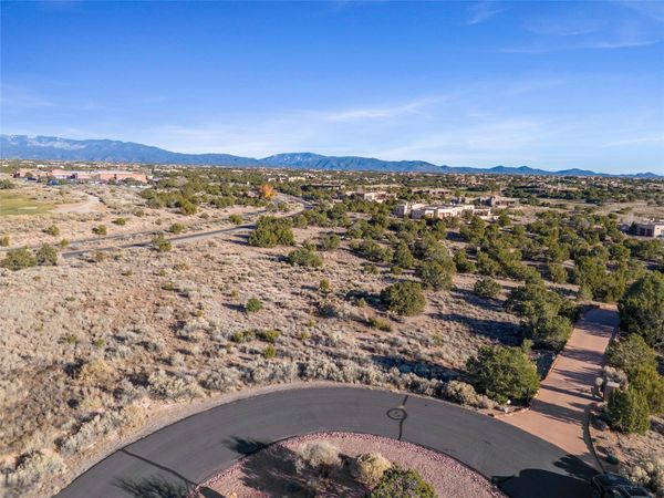 6 Peregrine Court , Santa Fe, NM 87506