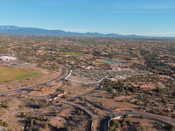 6 Peregrine Court, Santa Fe, NM 87506