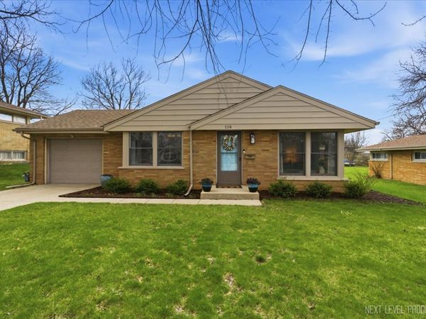 116 Briar Lane , North Aurora, IL 60542