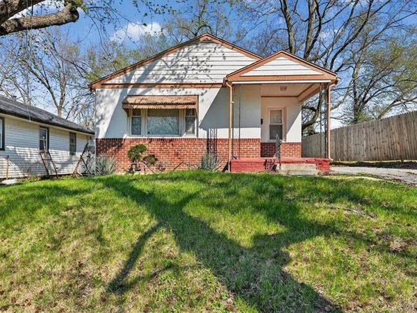 7205 Wabash Avenue, Kansas City, MO 64132