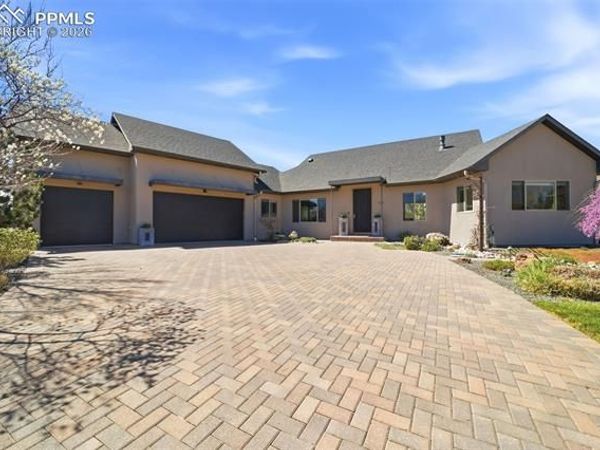1529 Lynn Meadows Drive, Pueblo, CO 81005