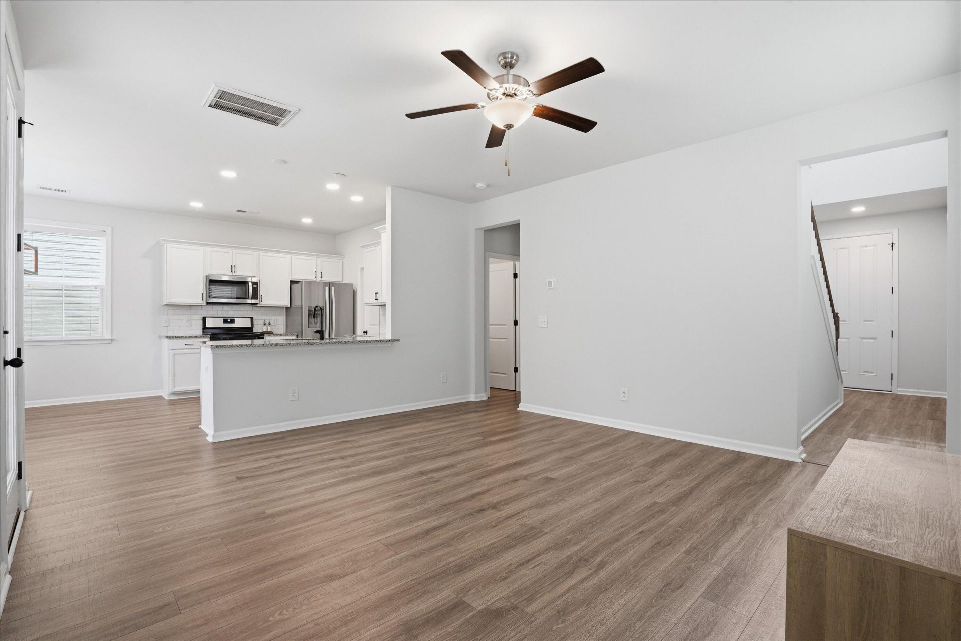 277 Mcclellan Way Photo 7