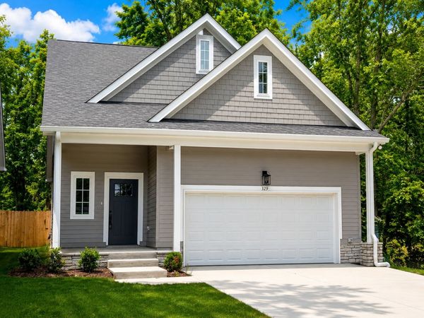 329 Seneca Dr, Nashville, TN 37214