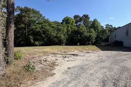 1888 Clements Ferry Road photo 4
