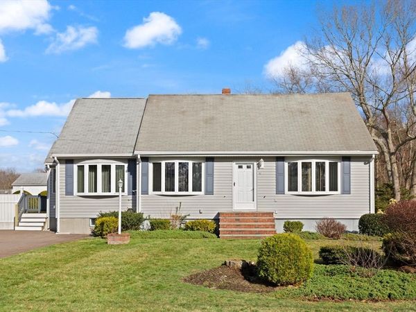 102 Chisholm Rd, Stoughton, MA 02072