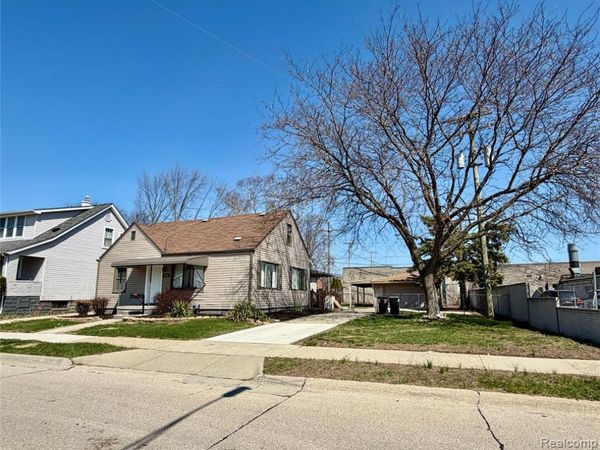 22133 Rosedale Street, St. Clair Shores, MI 48080