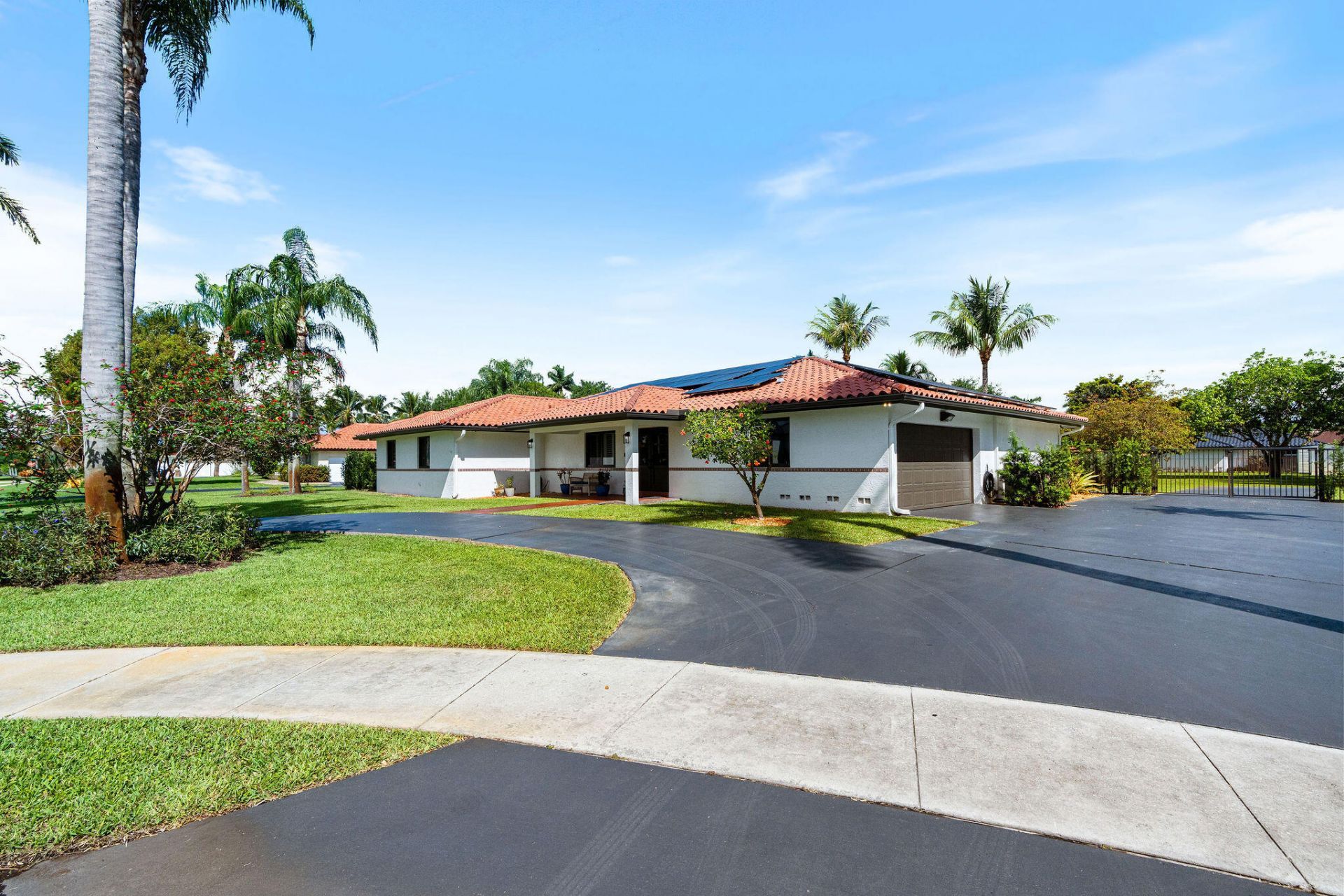 13821 Alexandria Court, Davie, FL 33325 Photo