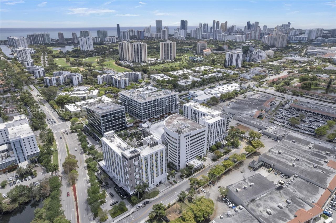 2920 NE 207th St , Unit 1009, Aventura, FL 33180 Photo