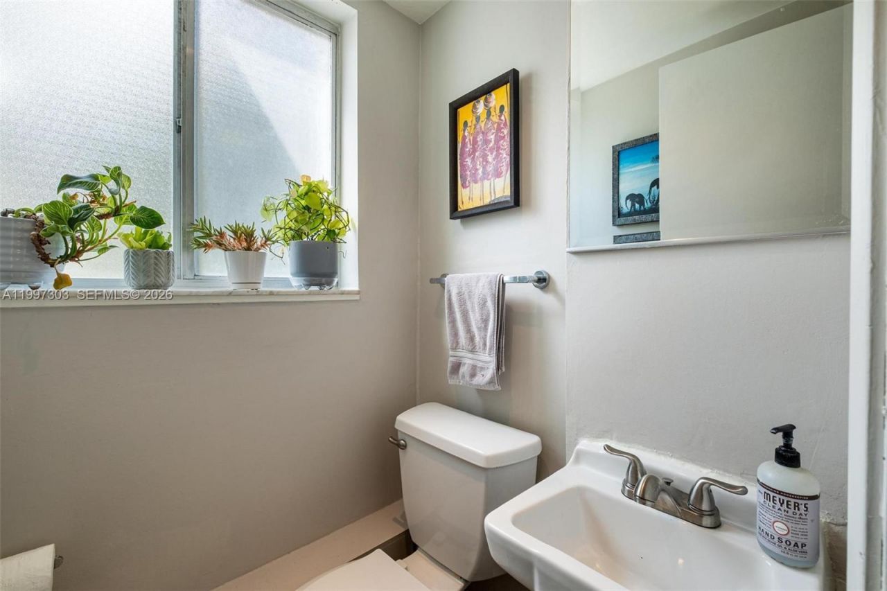 1916 SW 17th Ave, Unit 34, Miami, FL 33145 Photo