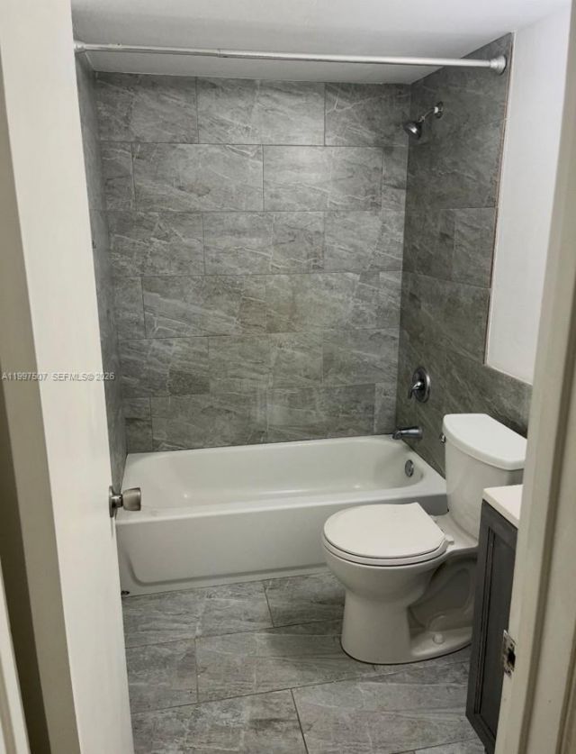 89 Berkshire D, Unit 89, West Palm Beach, FL 33417 Photo