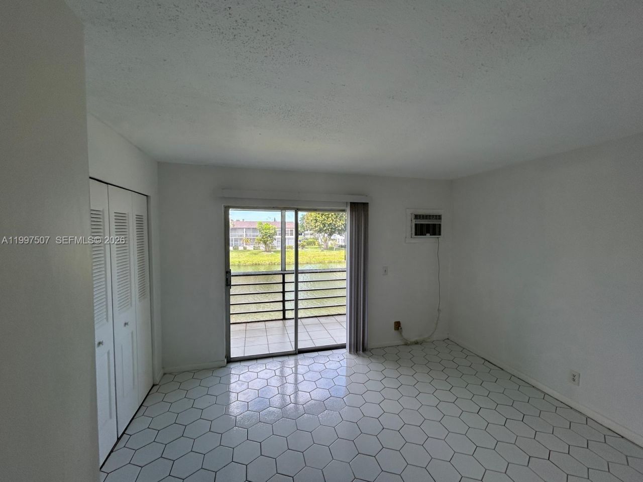 89 Berkshire D, Unit 89, West Palm Beach, FL 33417 Photo