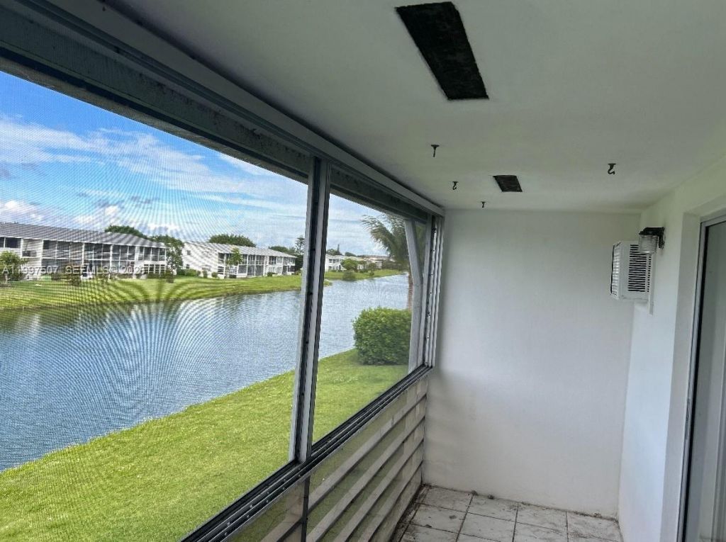 89 Berkshire D, Unit 89, West Palm Beach, FL 33417 Photo