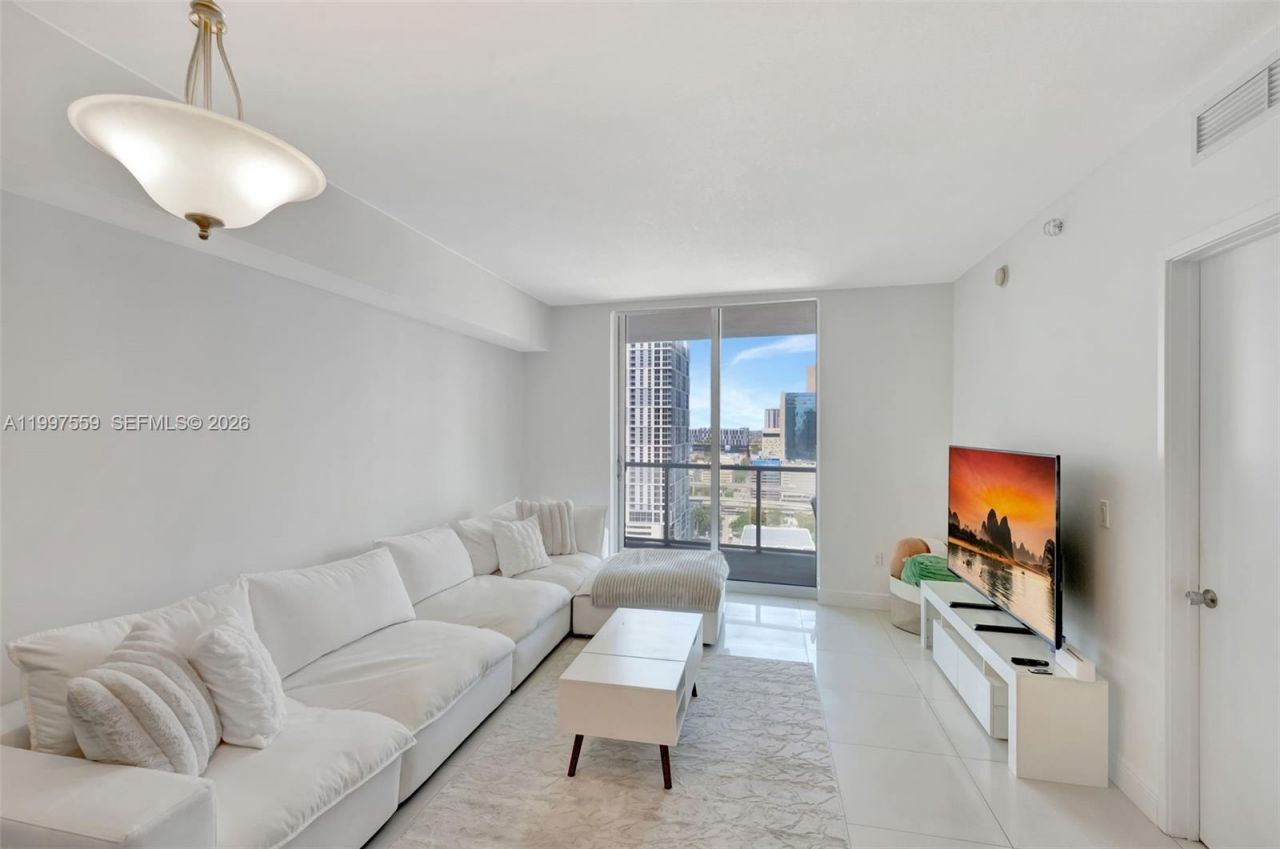 185 SW 7th St, Unit 2303, Miami, FL 33130 Main Photo