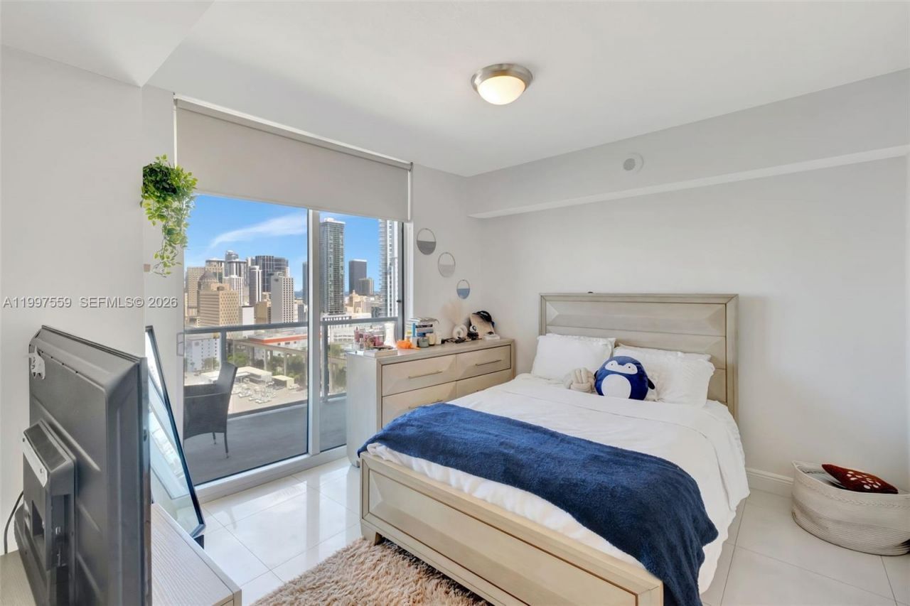 185 SW 7th St, Unit 2303, Miami, FL 33130 Photo