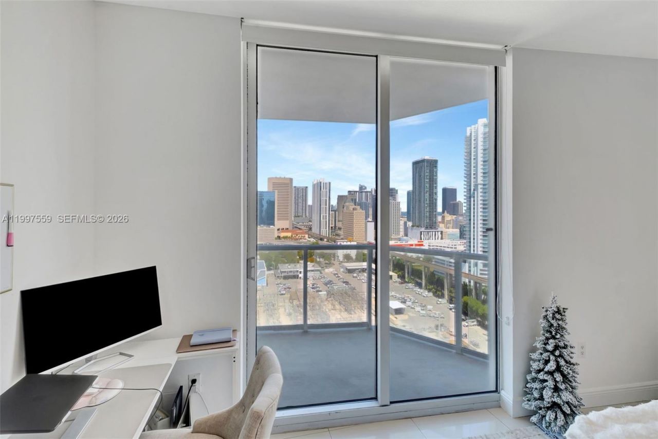 185 SW 7th St, Unit 2303, Miami, FL 33130 Photo