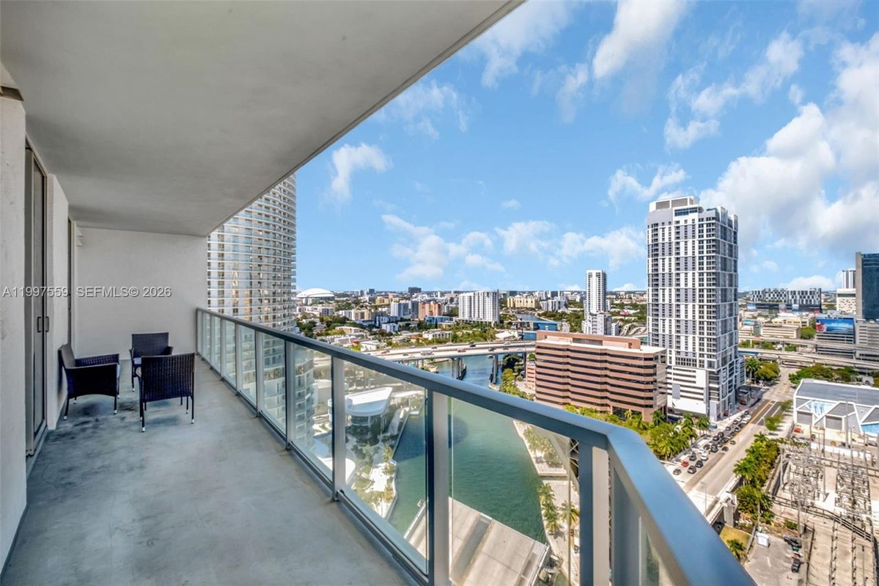 185 SW 7th St, Unit 2303, Miami, FL 33130 Photo