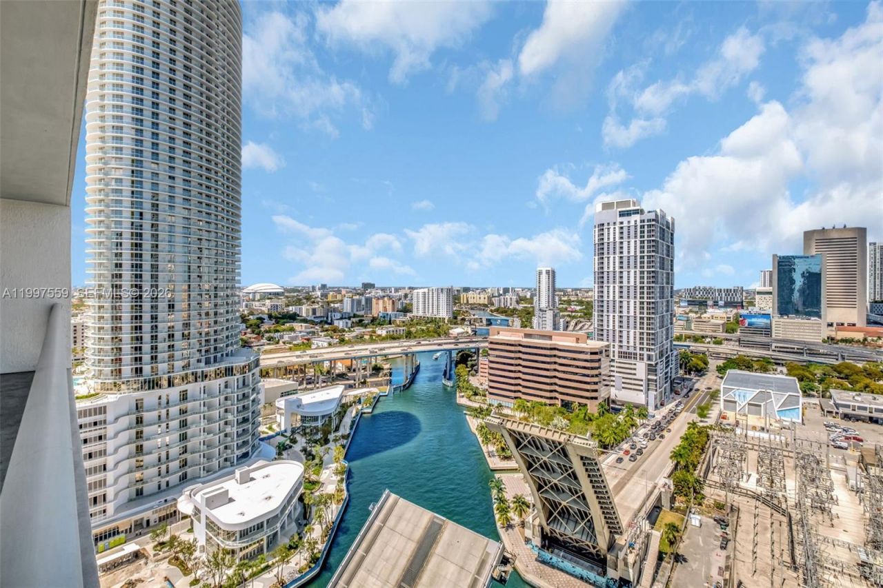 185 SW 7th St, Unit 2303, Miami, FL 33130 Photo