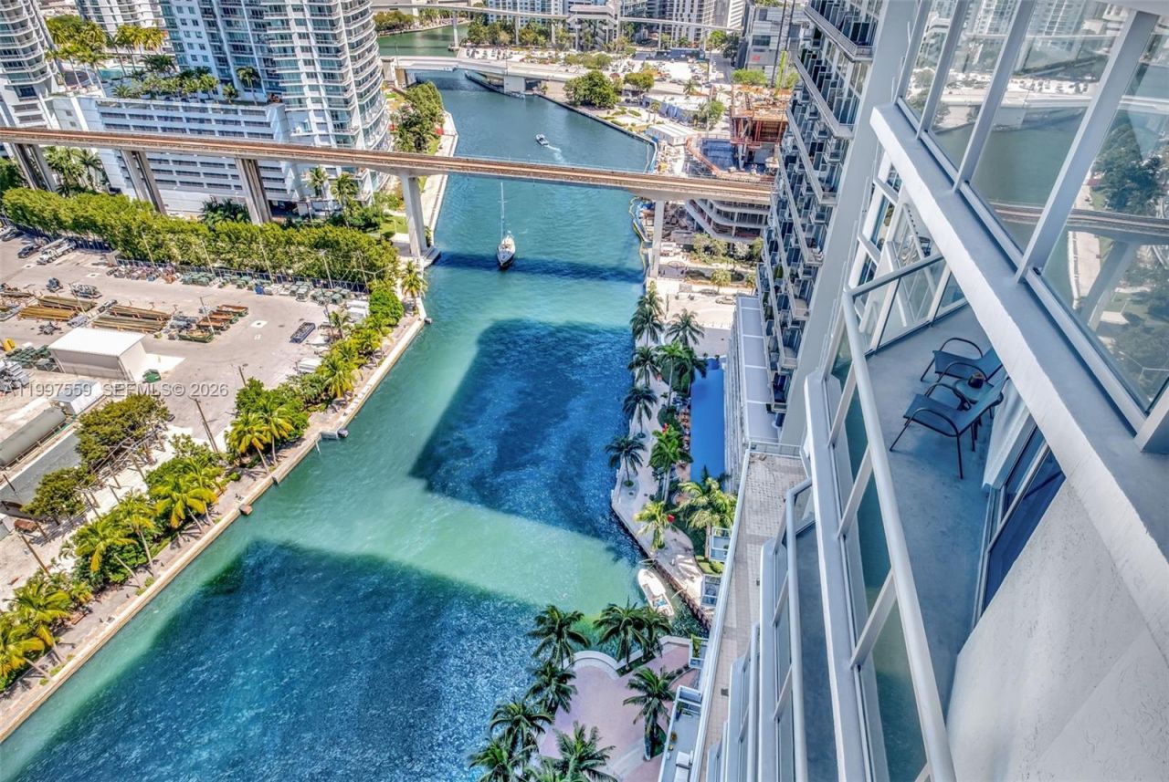 185 SW 7th St, Unit 2303, Miami, FL 33130 Photo
