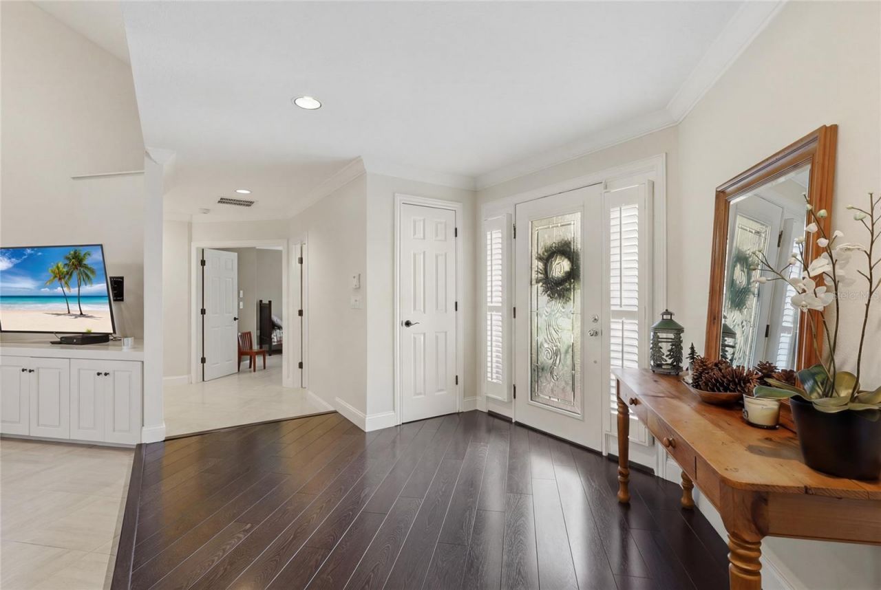 4937 Landings Court , Sarasota, FL 34231 Photo