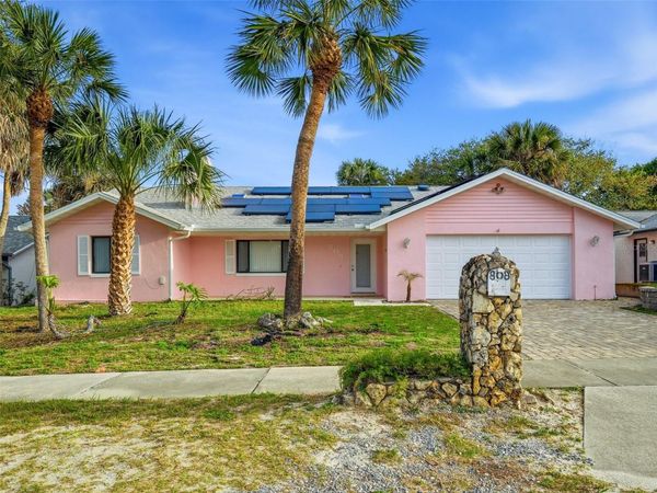 808 E 1ST AVENUE , NEW SMYRNA BEACH, FL 32169