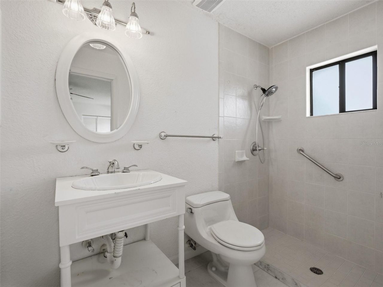 808 E 1st Avenue , New Smyrna Beach, FL 32169 Photo