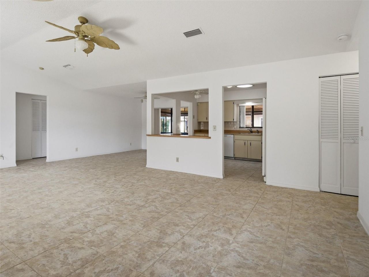 808 E 1st Avenue , New Smyrna Beach, FL 32169 Photo