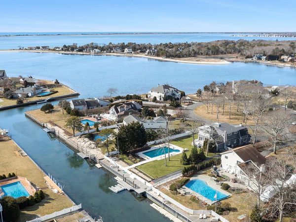 8 Canal Way , Hampton Bays, NY 11946