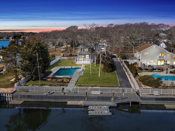 8 Canal Way, Hampton Bays, NY 11946