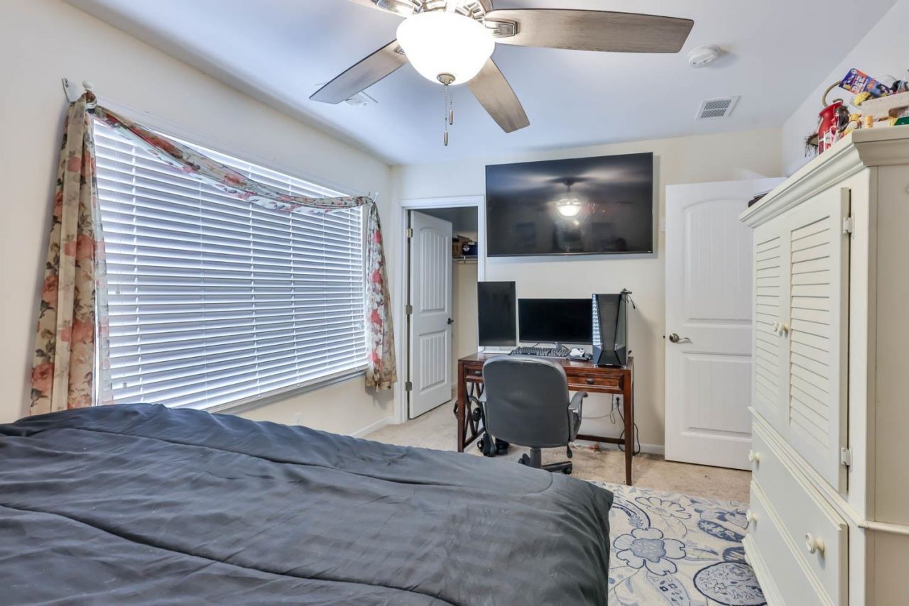 712 Solstice Ct. Photo 22