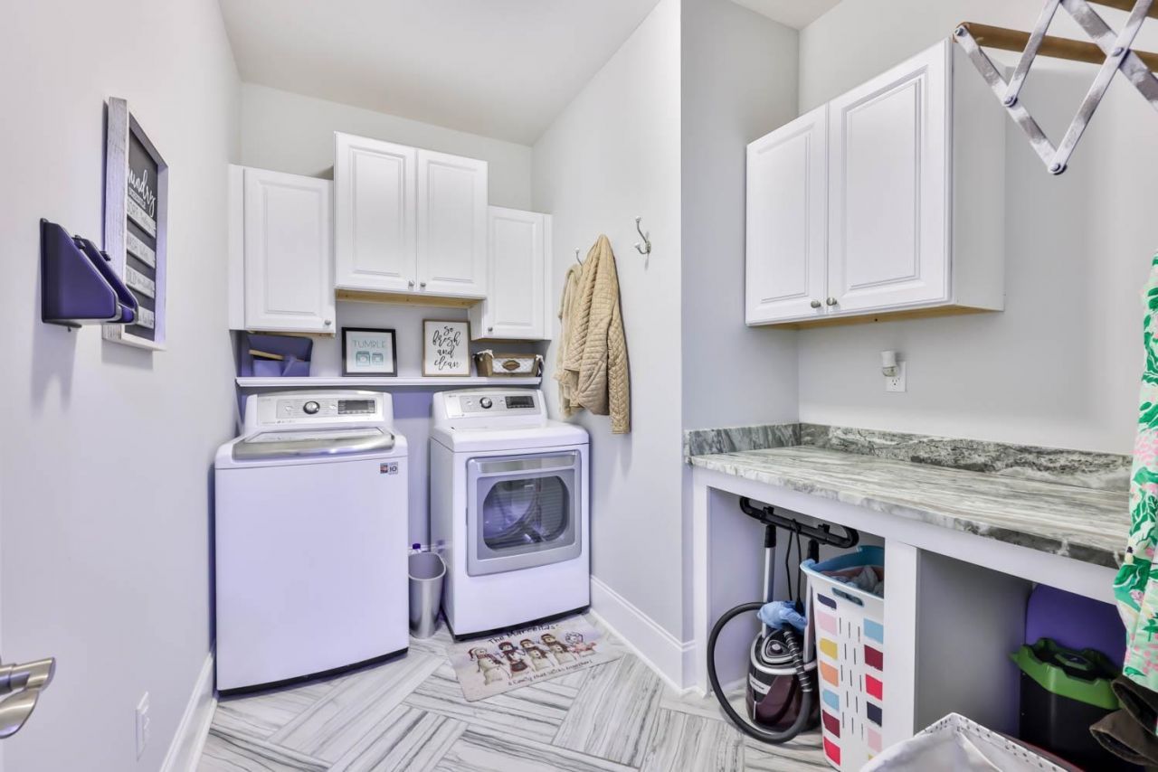 712 Solstice Ct. Photo 31