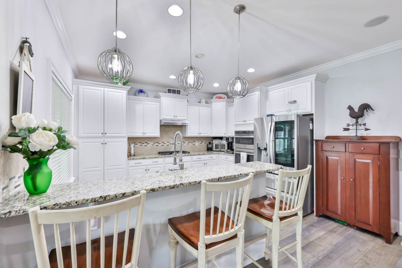 712 Solstice Ct. Photo 5