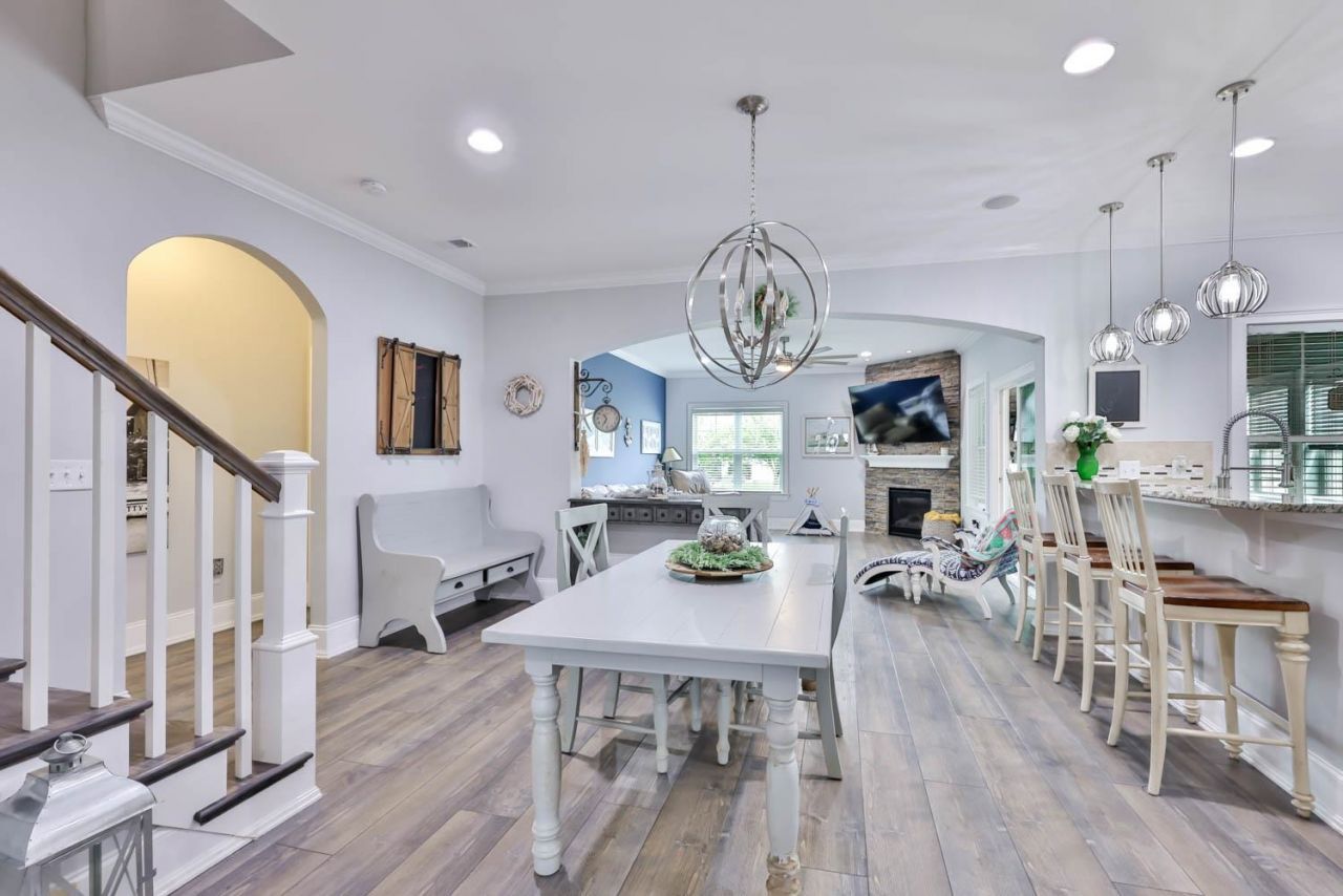 712 Solstice Ct. Photo 8