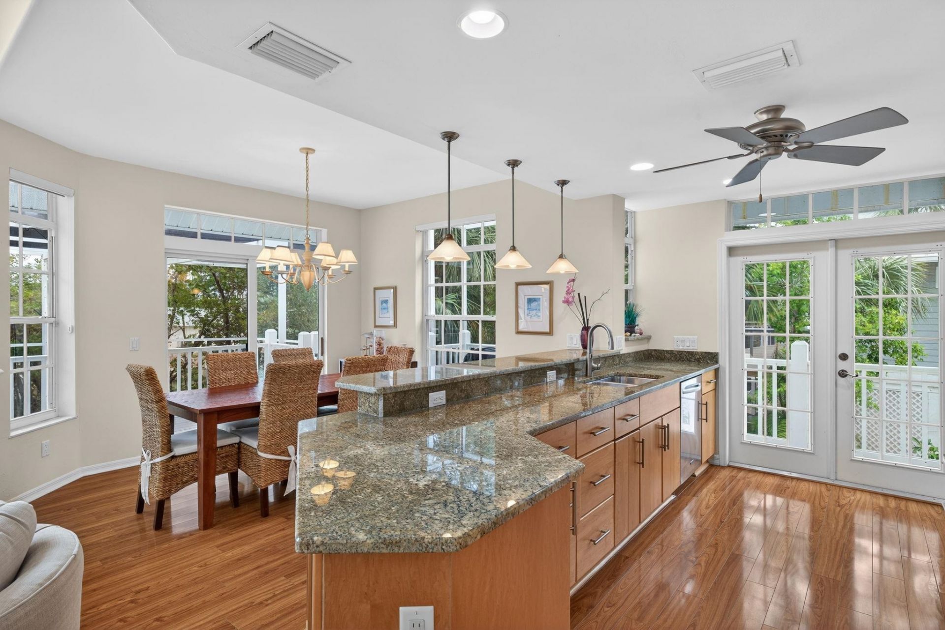 927 Almas Ct, Sanibel, FL 33957 Photo